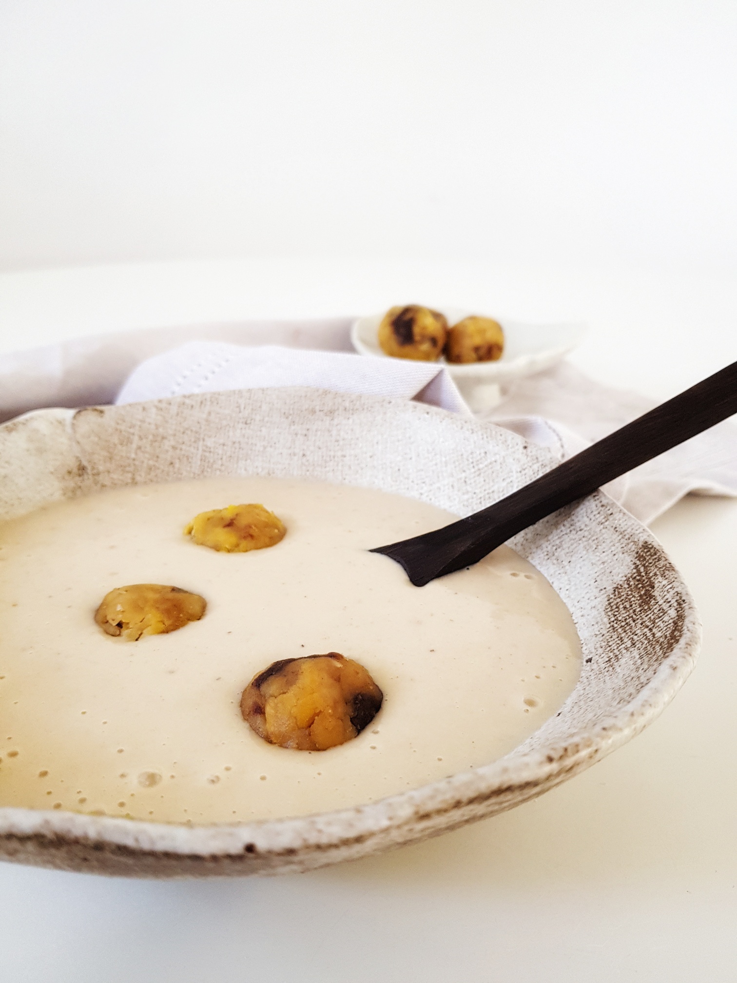 Peanut Butter Cookie Dough Vegan Smoothie Bowl
